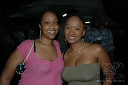 beach_house_carnival_2006-104