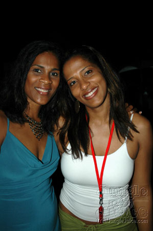 beach_house_carnival_2006-124