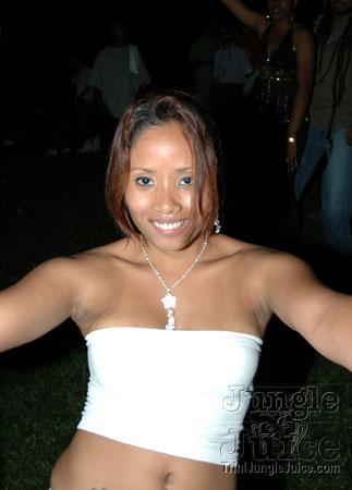 beach_house_carnival_2006-183
