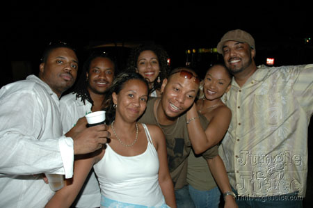beach_house_carnival_2006-203