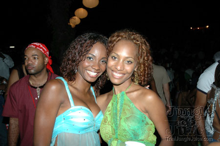 beach_house_carnival_2006-239