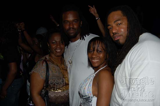 taboo_2006-102