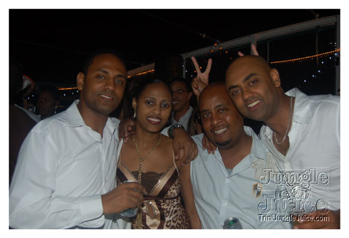 xclusv_creamsicle_2007-167