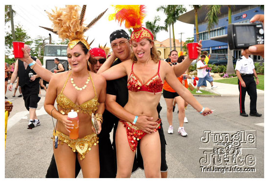 cayman_carnival_may09_pt1-223