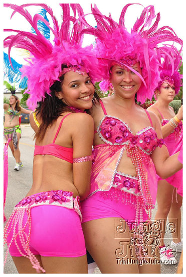 cayman_carnival_may09_pt1-246