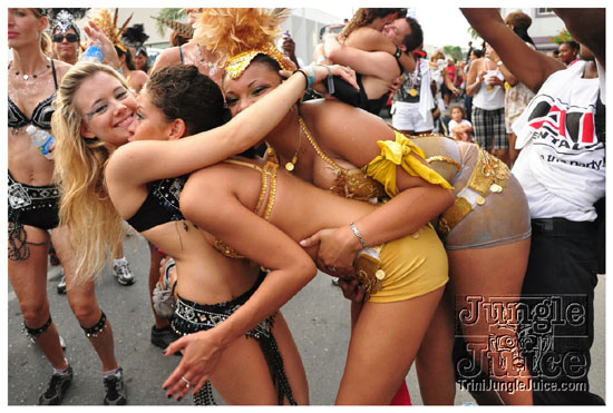cayman_carnival_may09_pt2-156