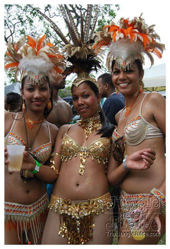 tribe_tue_2009_pt1-300