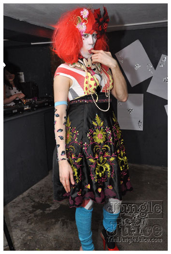 alice_in_wonderland_apr24-217