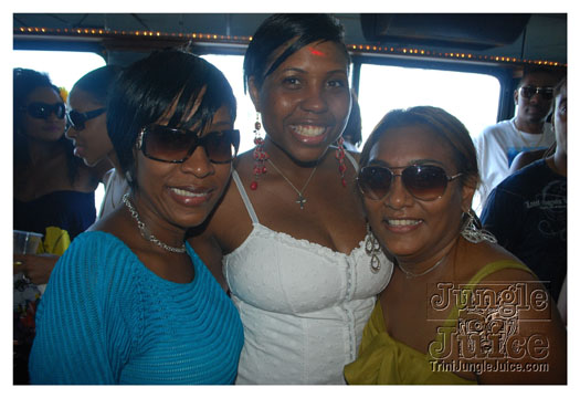 basic_madness_boatride_july-111