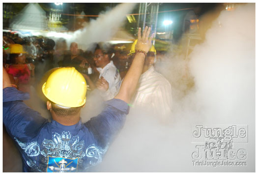 caution_2010-067