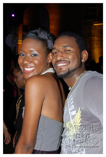 caution_2010-080