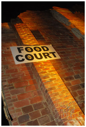 caution_2010-093