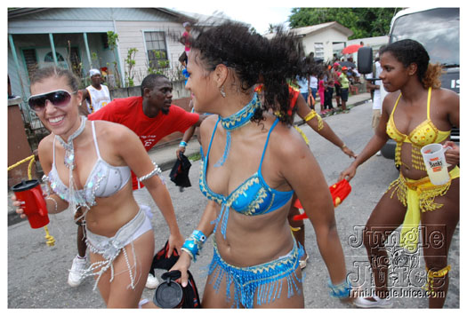 kadooment_day_2010_pt1-230