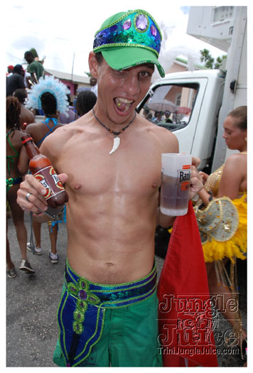 kadooment_day_2010_pt1-254