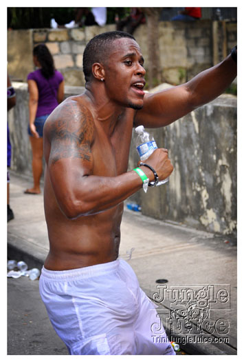 kadooment_day_2010_pt4-234