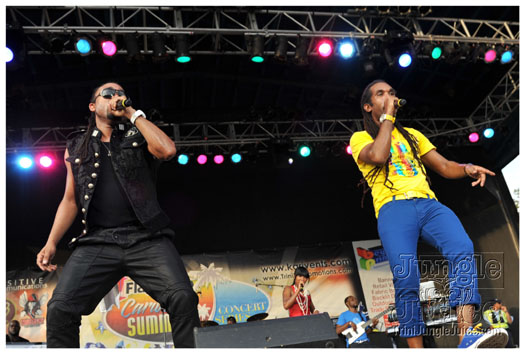 machel_six_flags_2010-177