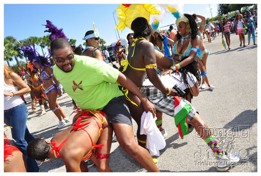 miami_cval_parade_2010_pt1-137
