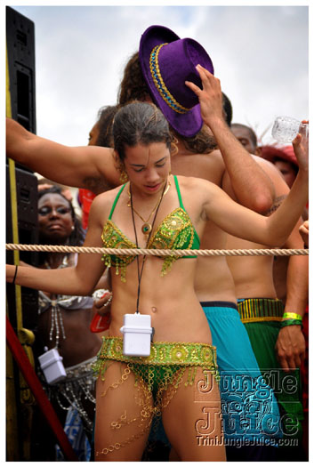 kadooment_day_2011_pt3-136