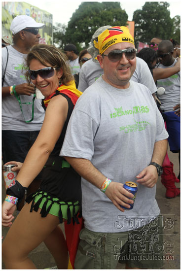 island_people_mas_monday_2011-082