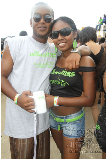 island_people_mas_monday_2011-085