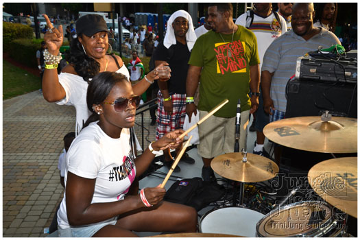 atl_carnival_parade_2012_pt2-126