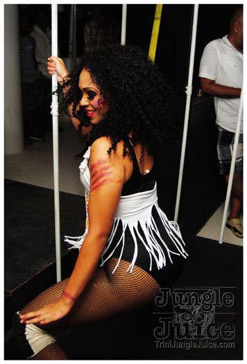 bondage_oct27-054